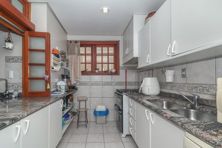 Casa de condomínio à venda com 234m², 3 quartos e 2 vagasCozinha