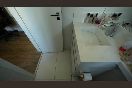 Apartamento à venda com 75m², 2 quartos e 2 vagasBanheiro da Suite 2