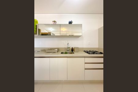 Apartamento para alugar com 90m², 2 quartos e 2 vagasCozinha