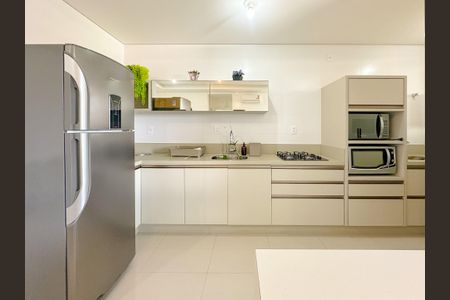 Apartamento para alugar com 90m², 2 quartos e 2 vagasCozinha