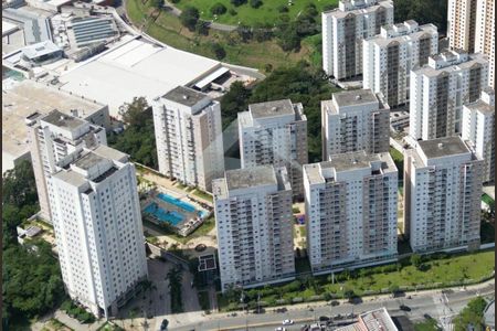 Apartamento à venda com 2 quartos, 73m² em Jardim Wanda, Taboão da Serra