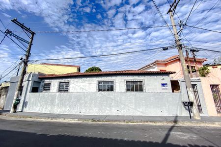 Fachada com Plaquinha de casa para alugar com 2 quartos, 90m² em Vila Anglo Brasileira, São Paulo