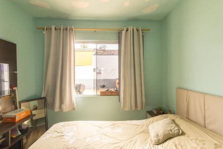 Casa de condomínio à venda com 54m², 2 quartos e 2 vagasQuarto 1