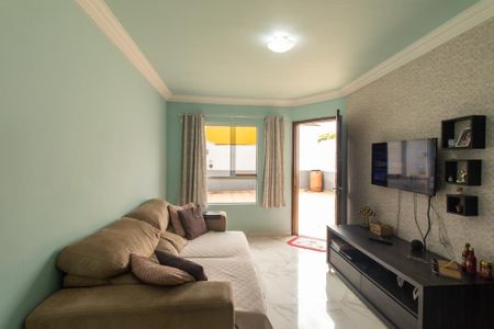 Casa de condomínio à venda com 54m², 2 quartos e 2 vagasSala