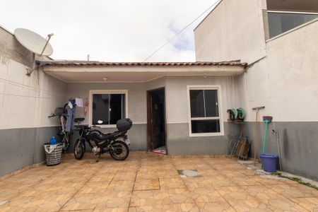 Casa de condomínio à venda com 54m², 2 quartos e 2 vagasFachada