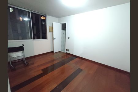 Apartamento para alugar com 87m², 3 quartos e 1 vaga Apartamento para alugar com 87m², 3 quartos e 1 vagaQuarto