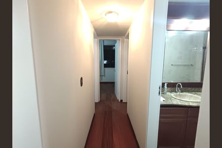 Apartamento para alugar com 87m², 3 quartos e 1 vaga Apartamento para alugar com 87m², 3 quartos e 1 vagaCorredor