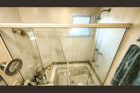 Apartamento à venda com 108m², 3 quartos e 2 vagas Apartamento à venda com 108m², 3 quartos e 2 vagasBanheiro da Suíte