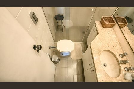 Apartamento à venda com 108m², 3 quartos e 2 vagas Apartamento à venda com 108m², 3 quartos e 2 vagasBanheiro