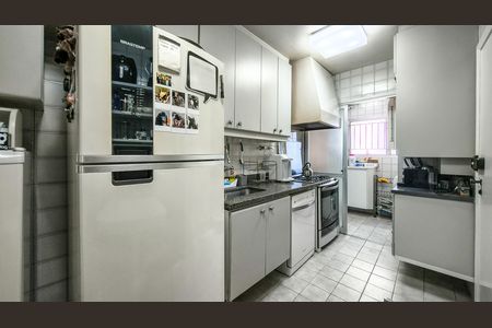 Apartamento à venda com 108m², 3 quartos e 2 vagas Apartamento à venda com 108m², 3 quartos e 2 vagasCozinha