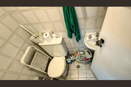 Apartamento à venda com 108m², 3 quartos e 2 vagas Apartamento à venda com 108m², 3 quartos e 2 vagasBanheiro de serviço