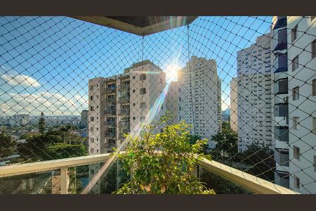 Apartamento à venda com 108m², 3 quartos e 2 vagas Apartamento à venda com 108m², 3 quartos e 2 vagasVaranda da Suíte