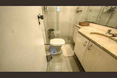 Apartamento à venda com 108m², 3 quartos e 2 vagas Apartamento à venda com 108m², 3 quartos e 2 vagasBanheiro