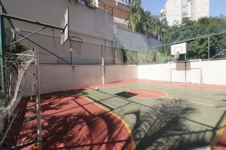Apartamento à venda com 80m², 2 quartos e 2 vagasÁrea comum - Quadra