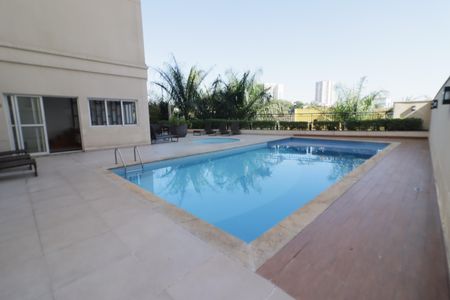 Apartamento à venda com 80m², 2 quartos e 2 vagasÁrea comum - Piscina