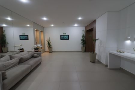 Apartamento à venda com 80m², 2 quartos e 2 vagasÁrea comum - Hall de entrada