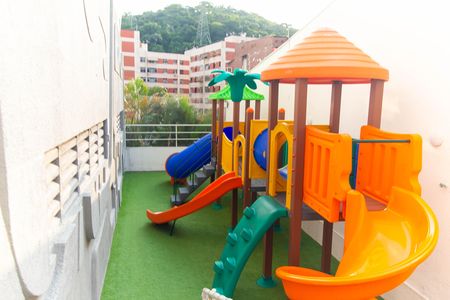 Apartamento à venda com 75m², 2 quartos e 1 vaga