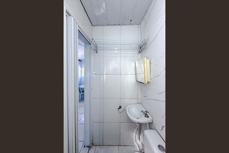 Banheiro de kitnet/studio para alugar com 1 quarto, 25m² em Aclimação, São Paulo