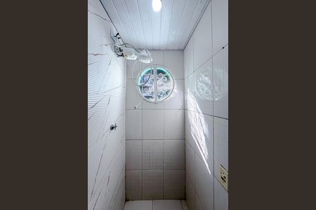 Banheiro de kitnet/studio para alugar com 1 quarto, 25m² em Aclimação, São Paulo