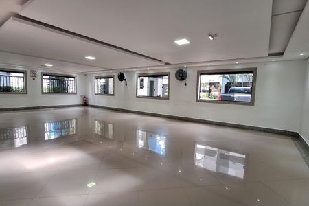Apartamento para alugar com 48m², 2 quartos e 1 vaga Apartamento para alugar com 48m², 2 quartos e 1 vagaÁrea comum - Salão de festas