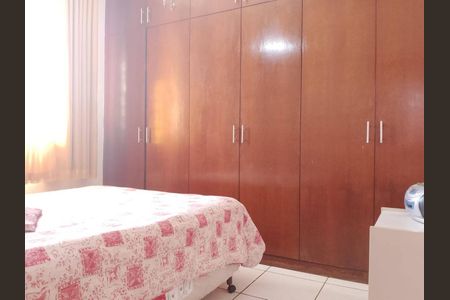 Casa à venda com 7 quartos, 300m² em Sagrada Família, Belo Horizonte