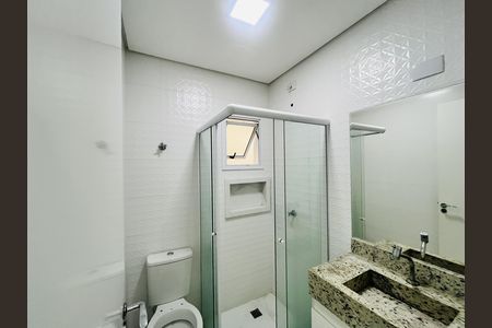 Apartamento à venda com 69m², 2 quartos e 1 vaga Apartamento à venda com 69m², 2 quartos e 1 vagaBanheiro