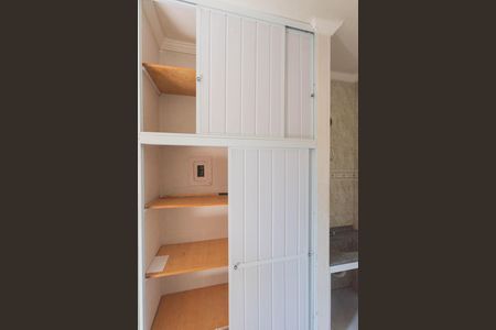 Corredor de apartamento para alugar com 2 quartos, 55m² em Dic Vi (conjunto Hab. Santo Dias Silva), Campinas