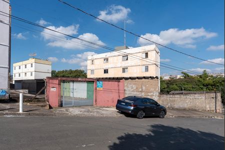 Apartamento para alugar com 55m², 2 quartos e 2 vagas Apartamento para alugar com 55m², 2 quartos e 2 vagasFachada