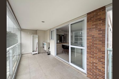 Apartamento à venda com 56m², 1 quarto e 1 vaga Apartamento à venda com 56m², 1 quarto e 1 vagaVaranda