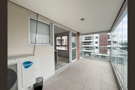 Apartamento à venda com 56m², 1 quarto e 1 vaga Apartamento à venda com 56m², 1 quarto e 1 vagaVaranda