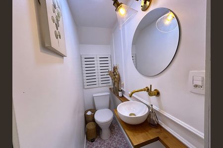 Casa à venda com 96m², 2 quartos e 1 vagaLavabo