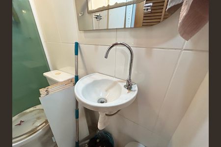 Casa à venda com 96m², 2 quartos e 1 vagaBanheiro 2