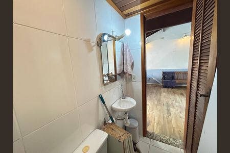 Casa à venda com 96m², 2 quartos e 1 vagaBanheiro 2