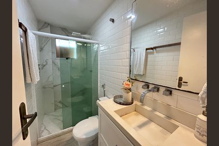 Casa à venda com 96m², 2 quartos e 1 vagaBanheiro 1