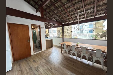 Casa à venda com 96m², 2 quartos e 1 vagaTerraço