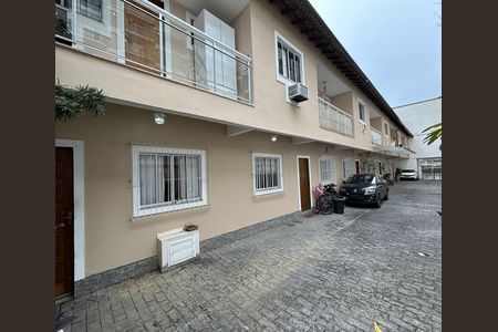 Casa à venda com 96m², 2 quartos e 1 vagaFachada