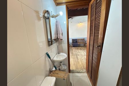 Casa à venda com 96m², 2 quartos e 1 vagaBanheiro 2