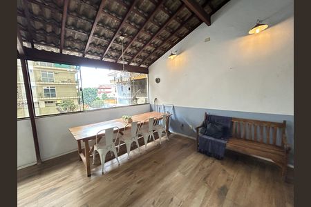 Casa à venda com 96m², 2 quartos e 1 vagaTerraço