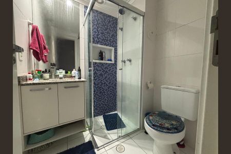 Banheiro  de apartamento para alugar com 2 quartos, 68m² em Jardim Flor da Montanha, Guarulhos