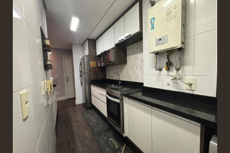 Cozinha de apartamento para alugar com 2 quartos, 68m² em Jardim Flor da Montanha, Guarulhos