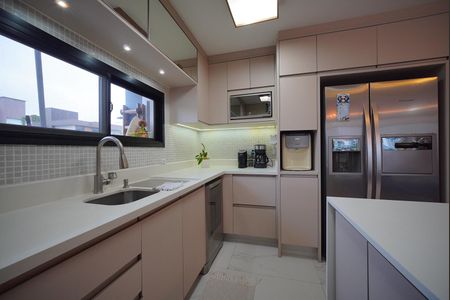 Casa de condomínio para alugar com 260m², 4 quartos e 2 vagasCozinha