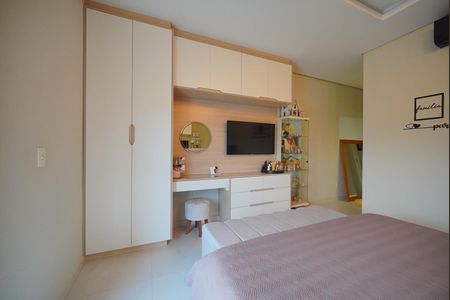 Casa de condomínio para alugar com 260m², 4 quartos e 2 vagasSuíte 3