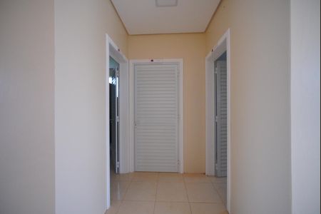 Casa de condomínio para alugar com 260m², 4 quartos e 2 vagasBanheiros