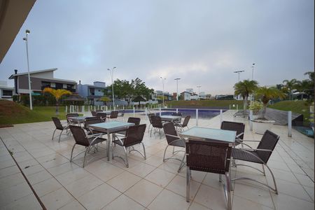Casa de condomínio para alugar com 260m², 4 quartos e 2 vagasÁrea da Piscina