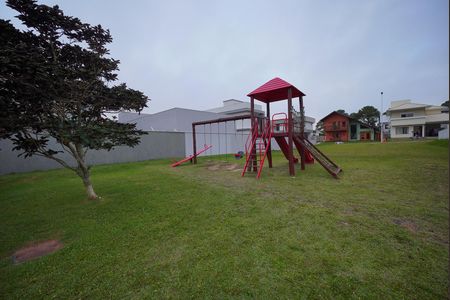 Casa de condomínio para alugar com 260m², 4 quartos e 2 vagasPlayground
