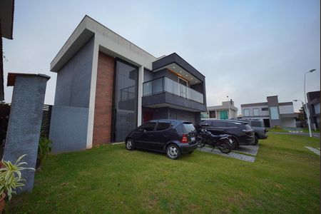 Casa de condomínio para alugar com 260m², 4 quartos e 2 vagasGaragem