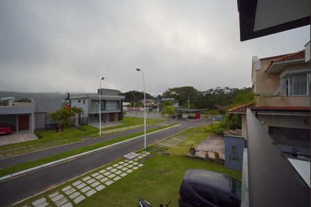 Casa de condomínio para alugar com 260m², 4 quartos e 2 vagasVista da Varanda