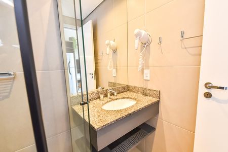 Studio para alugar com 27m², 1 quarto e sem vaga Studio para alugar com 27m², 1 quarto e sem vagaBanheiro