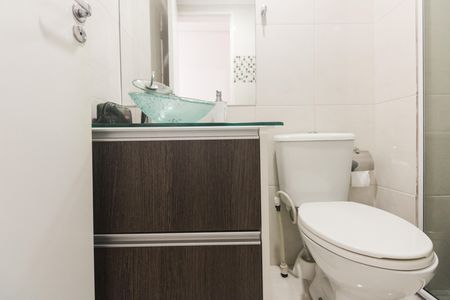 Apartamento à venda com 66m², 2 quartos e 1 vaga Apartamento à venda com 66m², 2 quartos e 1 vagaBanheiro Social