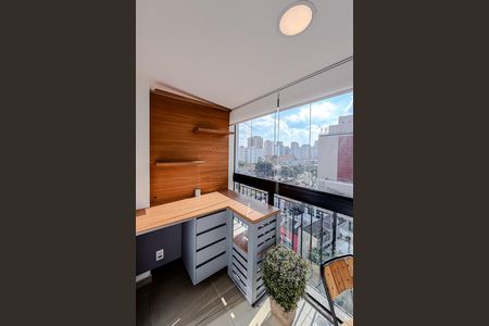 Varanda de kitnet/studio para alugar com 1 quarto, 28m² em Vila Mariana, São Paulo